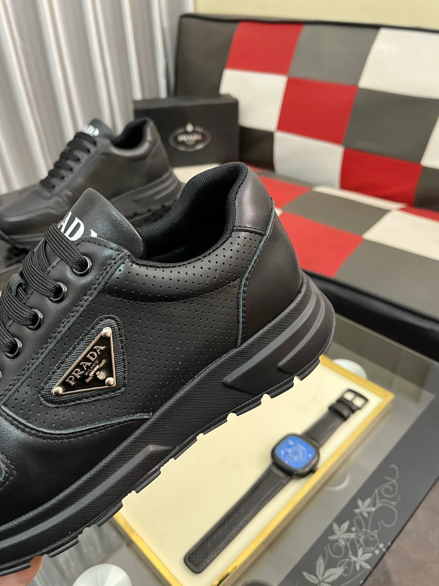 Men's shoes 💰420⌚️⌚️【PRADA】Prada - high-end quality original order 🔍🔍🔍 casual sports shoes - upper: 🔝 Nappa calfskin, brand hollow mesh hot reflective technology, tongue injection brand logo - lining: water-dyed cowhide - outsole: ultra-light TPU foam rubber; molded outsole -Ultra-high quality control and fine workmanship: highlighted (high-end, extravagance, and class) -Size: 38-443️⃣colors available